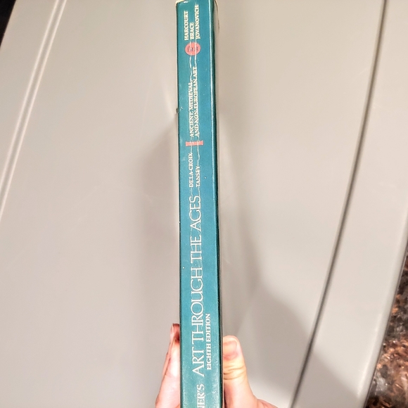 Book: Art Through the Ages - Picture 4 of 10